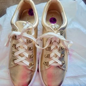 NWT 8.5 Lilly Pulitzer Hallie Gold Shoe